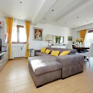  Appartamento Chic Penthouse On Two Floors
